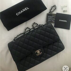 Chanel Black Quilted Shoulder Bag ( medium)